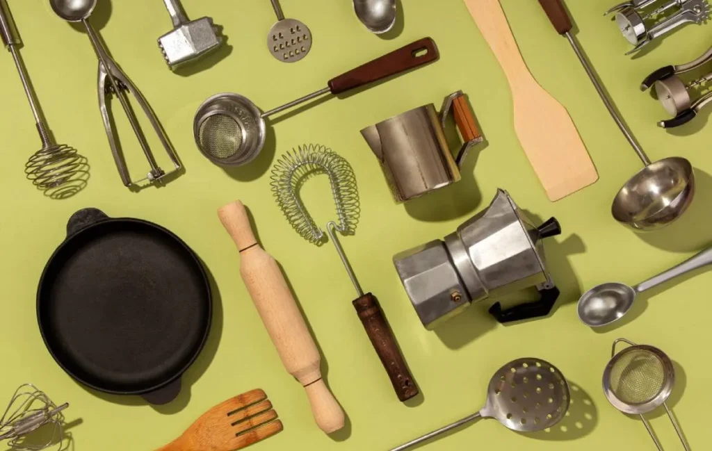 top-view-supplies-composition-with-green-background_23-2149491458